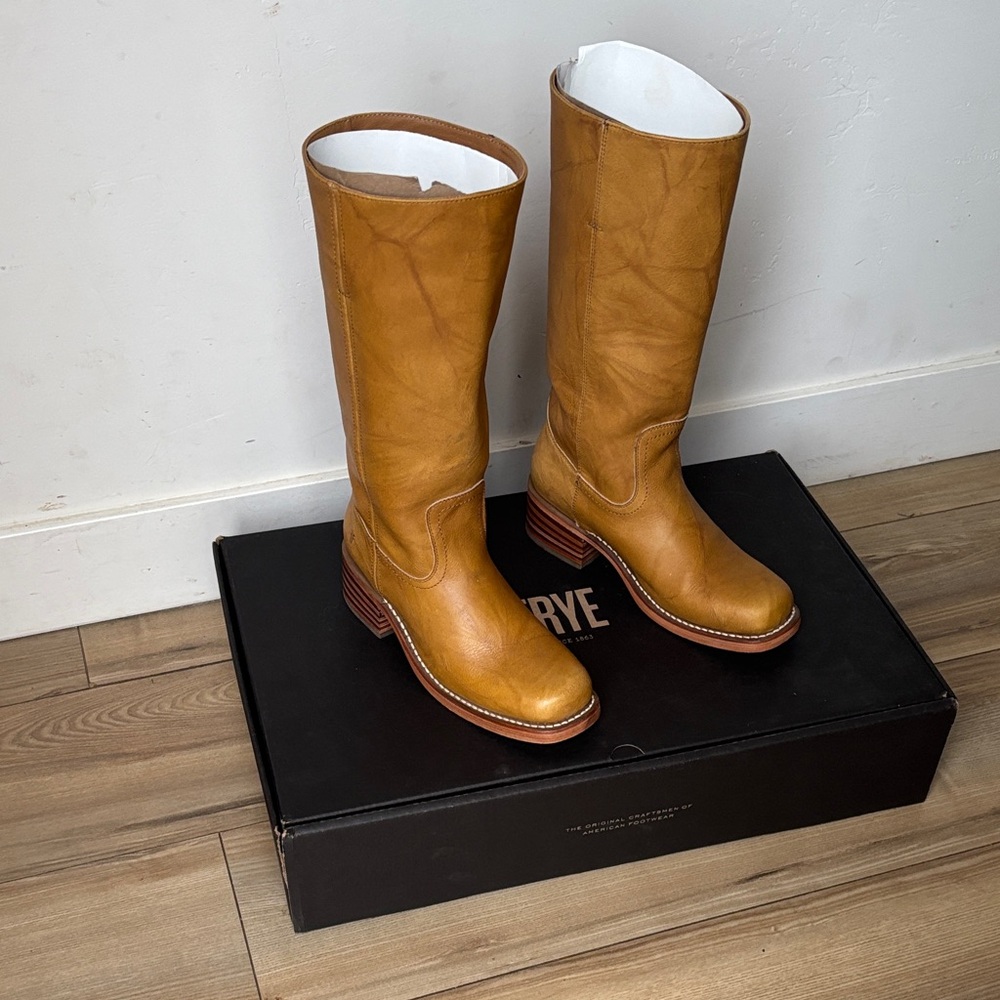 New FRYE Campus Boot 14L in Banana size 8.5